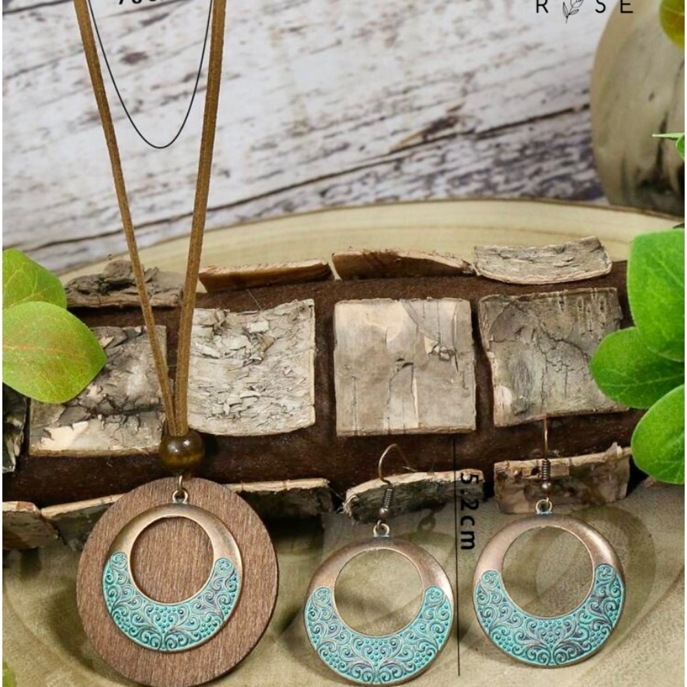 Charm necklace and drop earrings